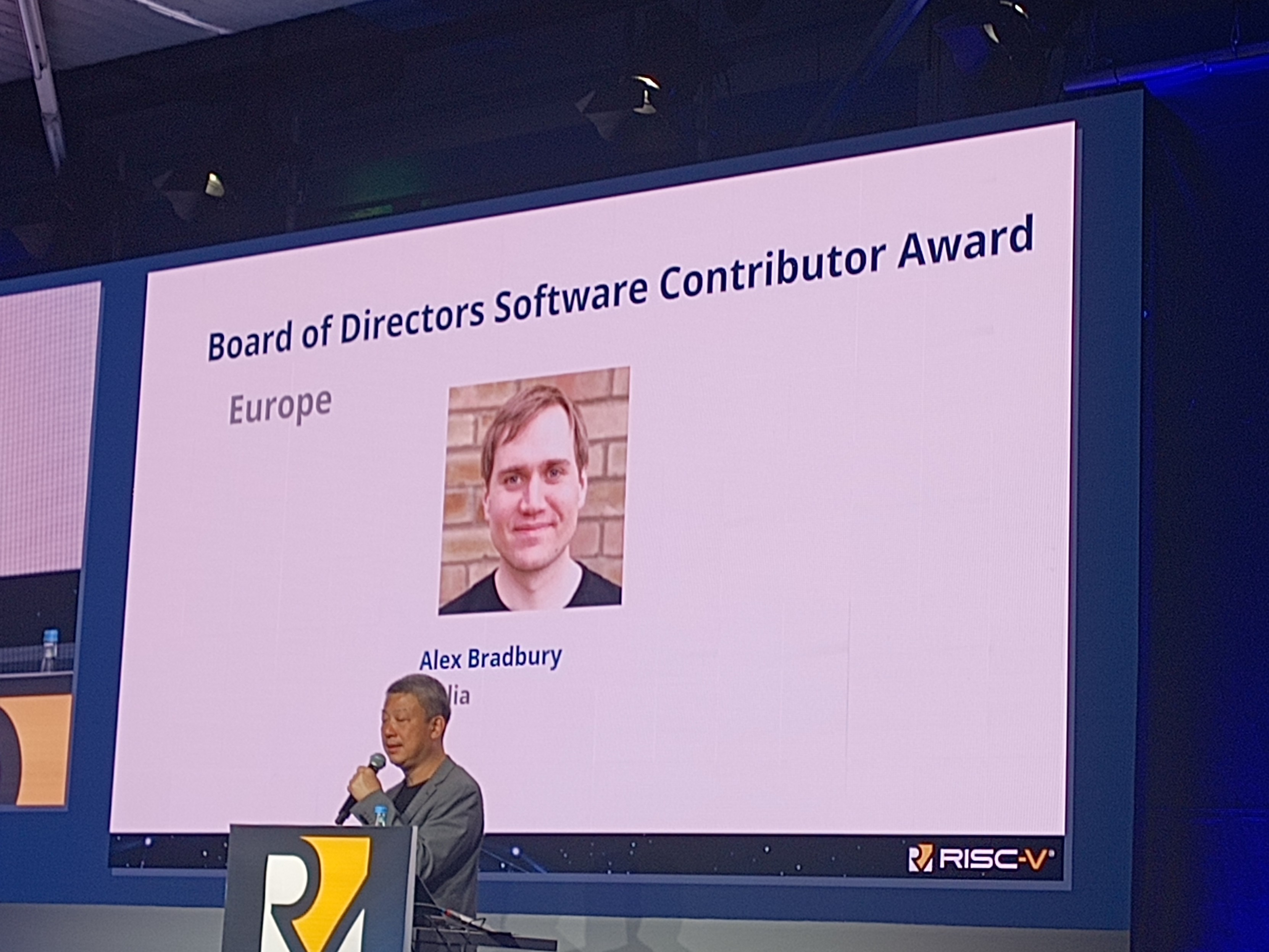 A photo of the presentation in which the award was announced